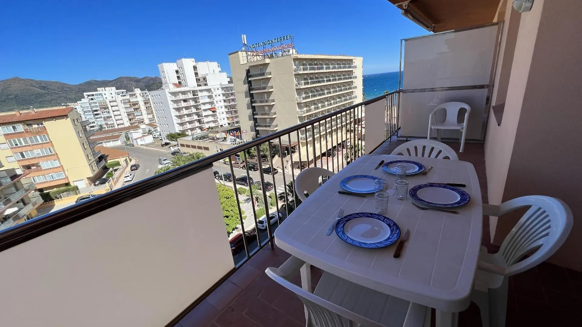 Rosas III 6 6 Apartment